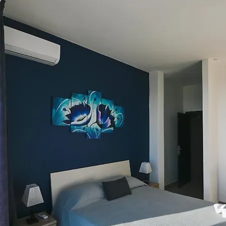 Апартаменты Anici Crt Penthouse 4 - With Private Rooftop Pool *