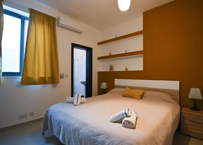 Anici Crt Penthouse 4 - With Private Rooftop Pool * Victoria