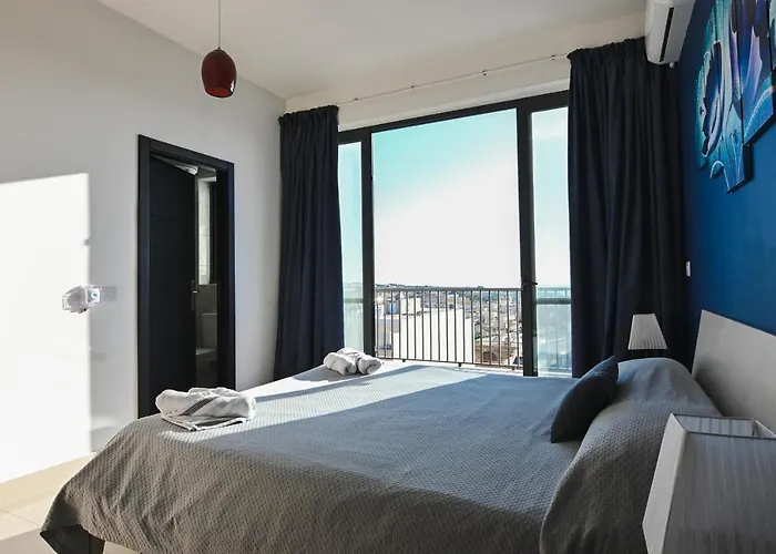 Anici Crt Penthouse 4 - With Private Rooftop Pool * Victoria