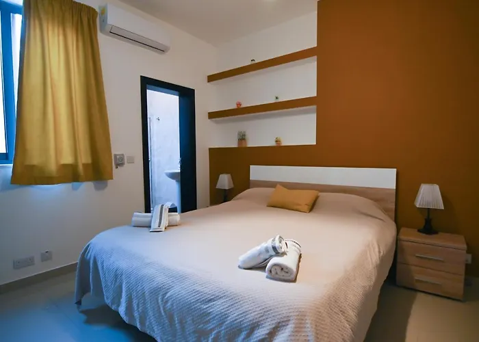 Anici Crt Penthouse 4 - With Private Rooftop Pool * Victoria