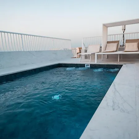 Anici Crt Penthouse 4 - With Private Rooftop Pool 빅토리아