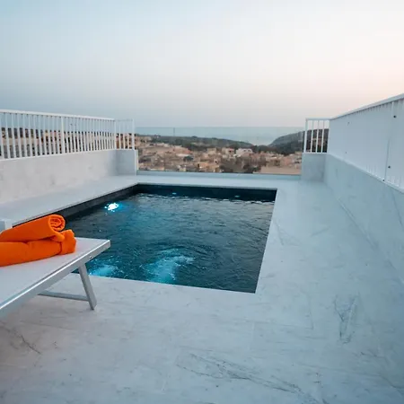 Anici Crt Penthouse 4 - With Private Rooftop Pool Victoria