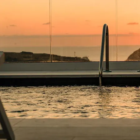 Anici Crt Penthouse 4 - With Private Rooftop Pool Appartement