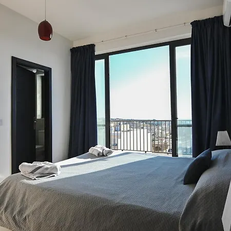 Anici Crt Penthouse 4 - With Private Rooftop Pool * Victoria