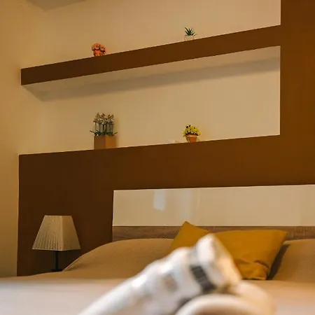 Anici Crt Penthouse 4 - With Private Rooftop Pool Appartement *