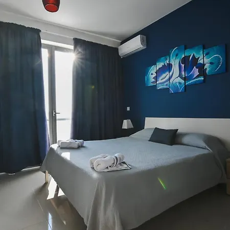 Anici Crt Penthouse 4 - With Private Rooftop Pool Appartement *