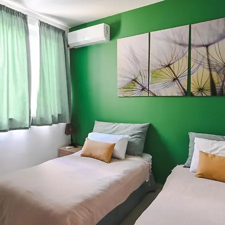 Apartament Anici Crt Penthouse 4 - With Private Rooftop Pool Victoria