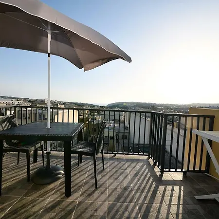 Anici Crt Penthouse 4 - With Private Rooftop Pool Appartement *